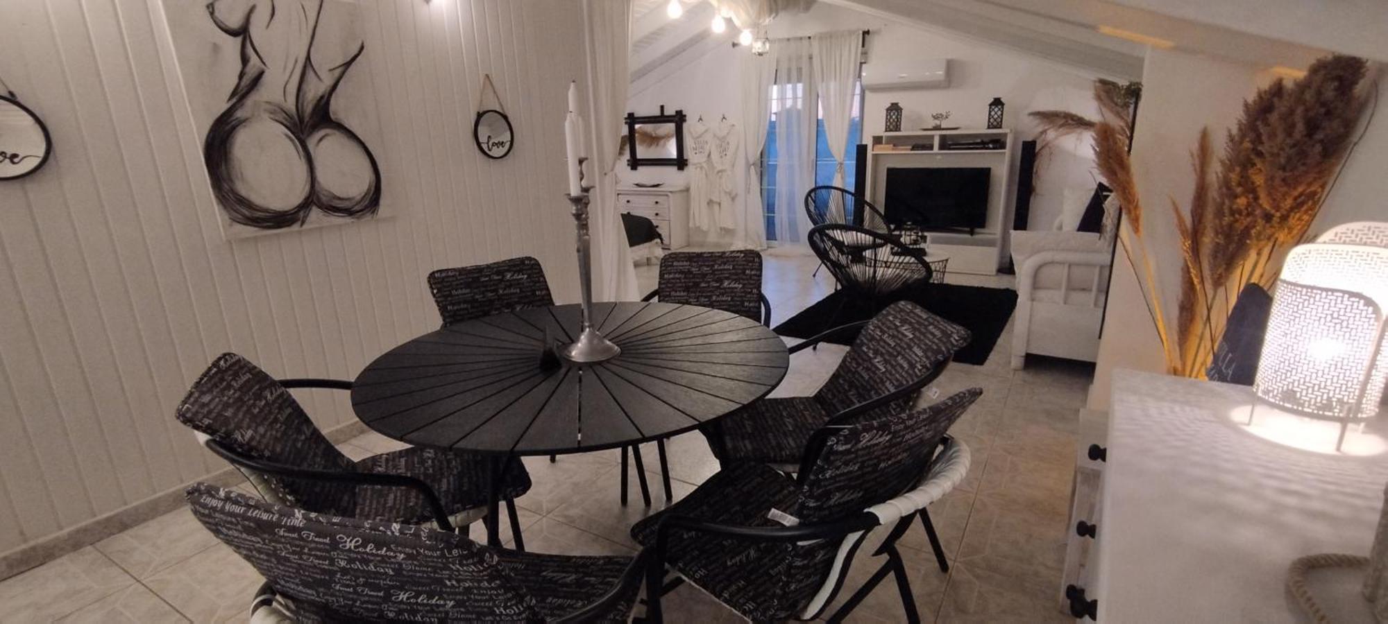 Maria Lagonissi - Private First Floor Villa